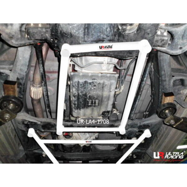 UltraRacing 4-Point Front H-Brace