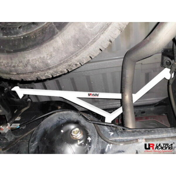 UltraRacing 3-Point Rear Lower Bar