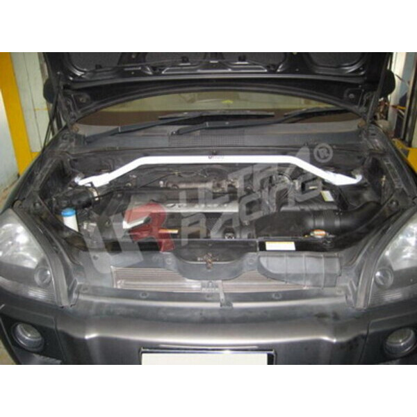 UltraRacing Front Upper Strutbar