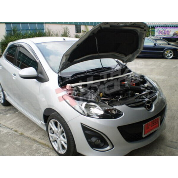 UltraRacing 2-Point Front Upper Strutbar (RHD)